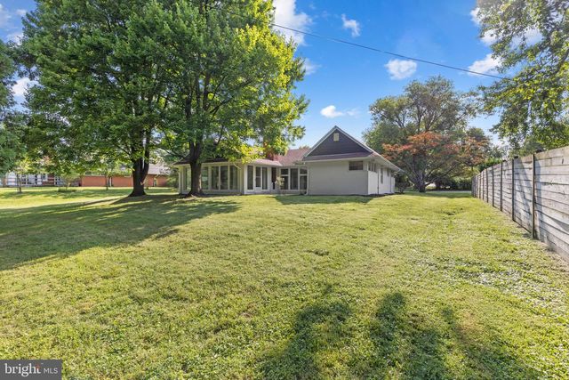 7900 IVY LN, Pikesville, MD 21208