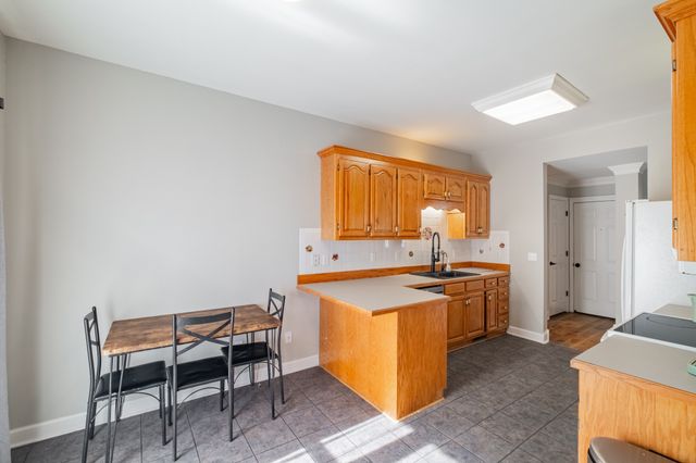 180 Mortons Lake Rd, Manchester, TN 37355