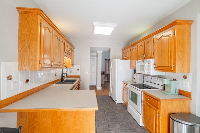 180 Mortons Lake Rd, Manchester, TN 37355