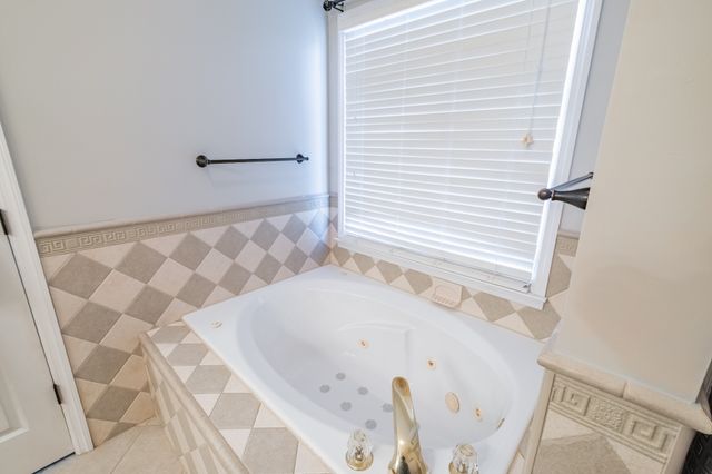 180 Mortons Lake Rd, Manchester, TN 37355