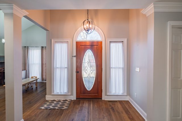 180 Mortons Lake Rd, Manchester, TN 37355