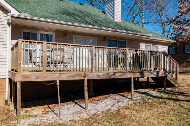 180 Mortons Lake Rd, Manchester, TN 37355