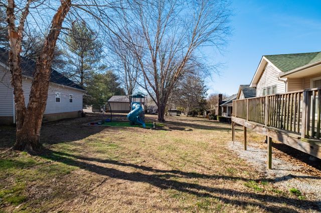 180 Mortons Lake Rd, Manchester, TN 37355