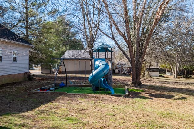 180 Mortons Lake Rd, Manchester, TN 37355