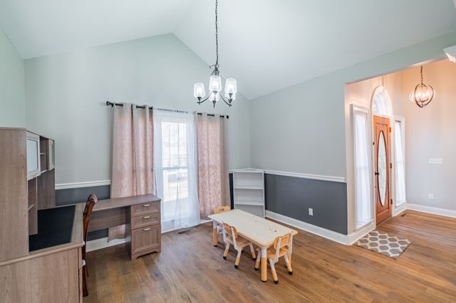 180 Mortons Lake Rd, Manchester, TN 37355