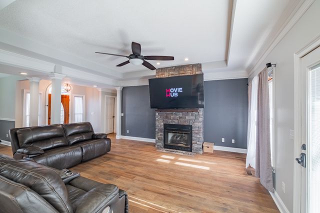 180 Mortons Lake Rd, Manchester, TN 37355