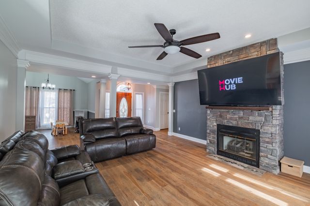 180 Mortons Lake Rd, Manchester, TN 37355