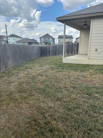 515 Jack Rabbit LN A, Buda, TX 78610