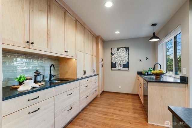 2273 214th Place SW, Brier, WA 98036