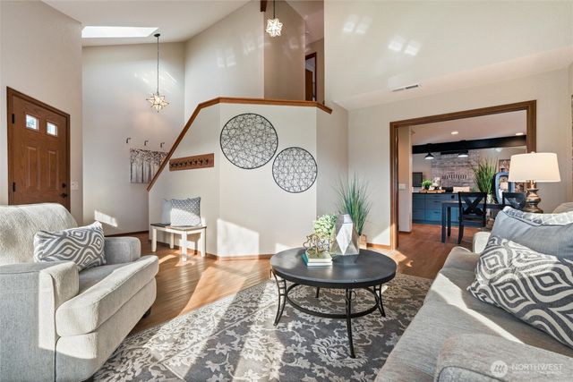 2273 214th Place SW, Brier, WA 98036