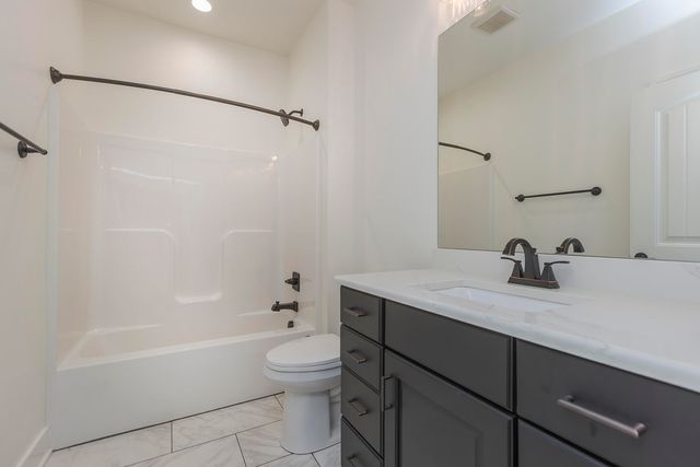 1053 English Garden, Lawrenceburg, KY 40342