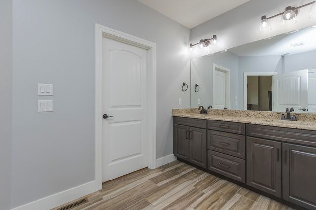 1053 English Garden, Lawrenceburg, KY 40342