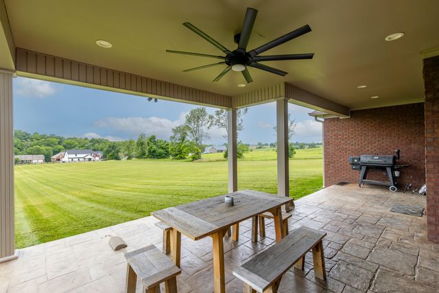 1053 English Garden, Lawrenceburg, KY 40342