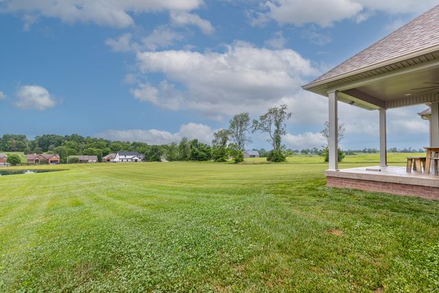 1053 English Garden, Lawrenceburg, KY 40342