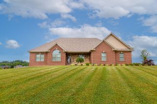 1053 English Garden, Lawrenceburg, KY 40342