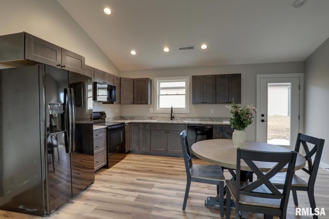 2807 N 23RD Street, Quincy, IL 62305