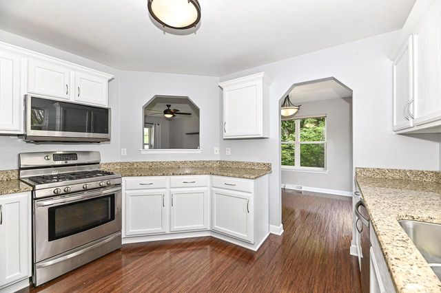 N88W18115 Duke STREET, Menomonee Falls, WI 53051