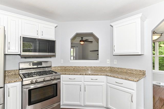 N88W18115 Duke STREET, Menomonee Falls, WI 53051