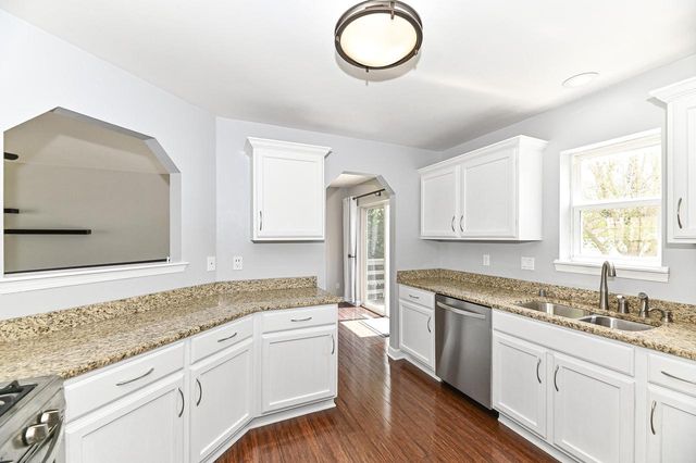N88W18115 Duke STREET, Menomonee Falls, WI 53051