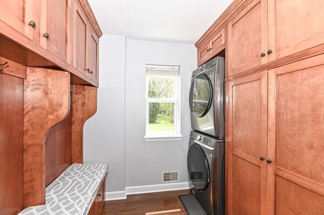 N88W18115 Duke STREET, Menomonee Falls, WI 53051