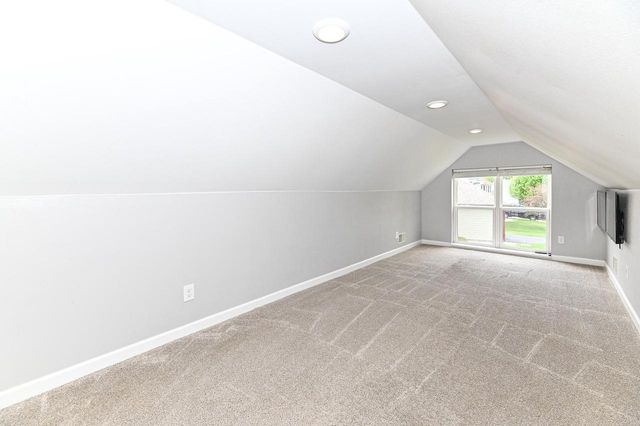 N88W18115 Duke STREET, Menomonee Falls, WI 53051
