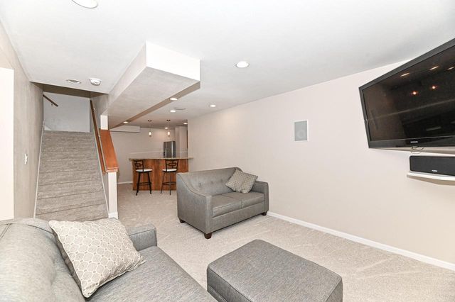 N88W18115 Duke STREET, Menomonee Falls, WI 53051