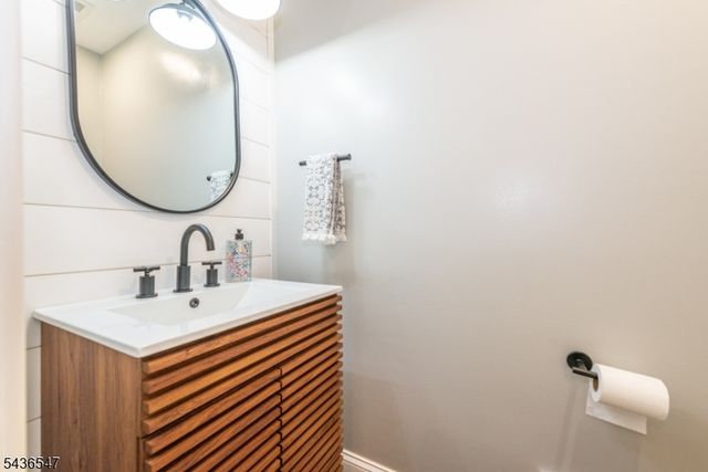 5 Tulip Ln, Harding Twp., NJ 07960