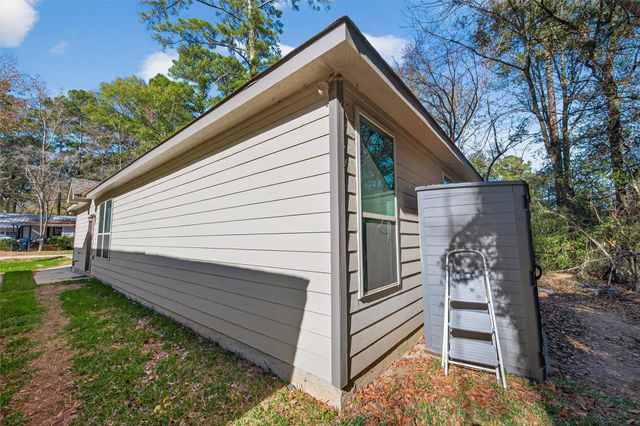 12004 Canal Street, Willis, TX 77318