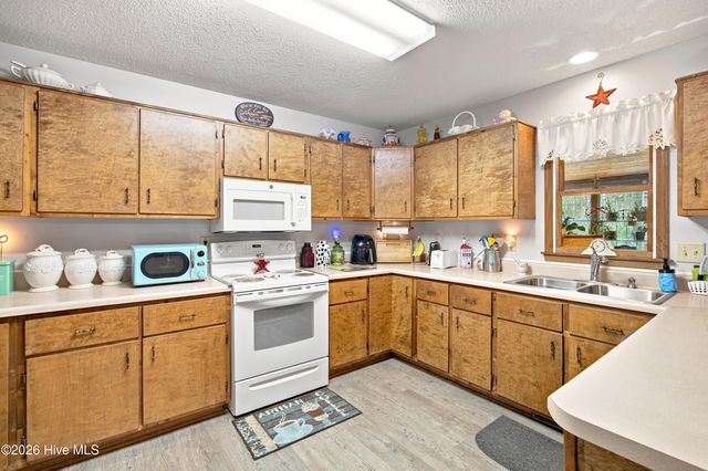 998 Trevino Road, Southport, NC 28461