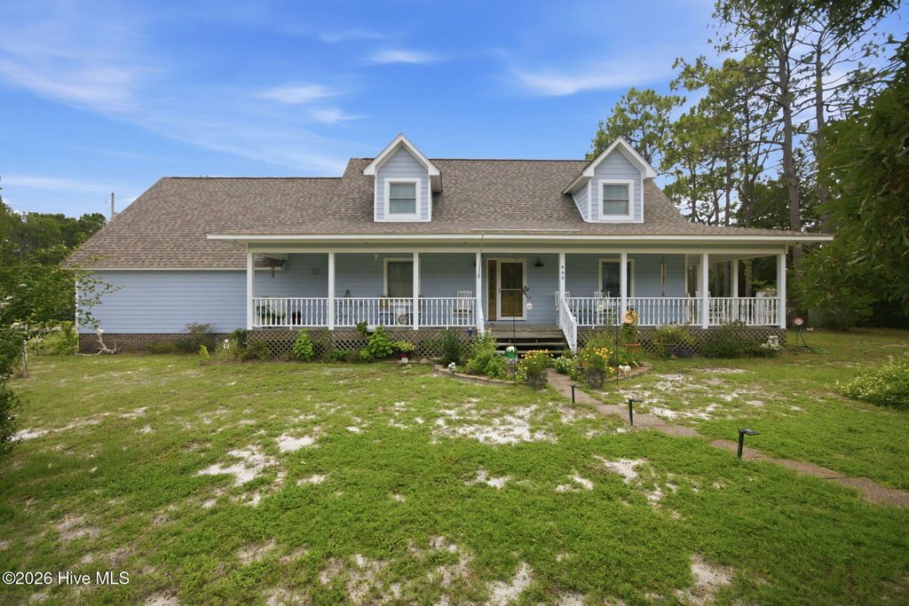 998 Trevino Road, Southport, NC 28461