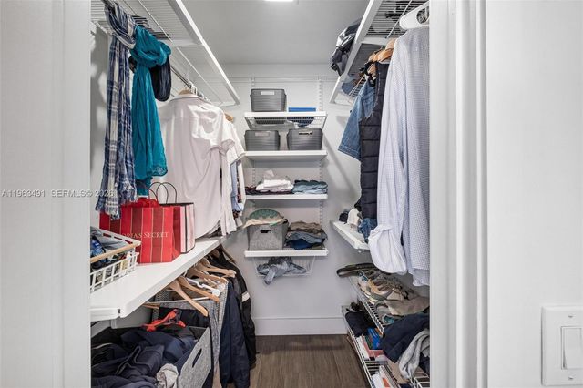 7231 SW 174th St, Palmetto Bay, FL 33157