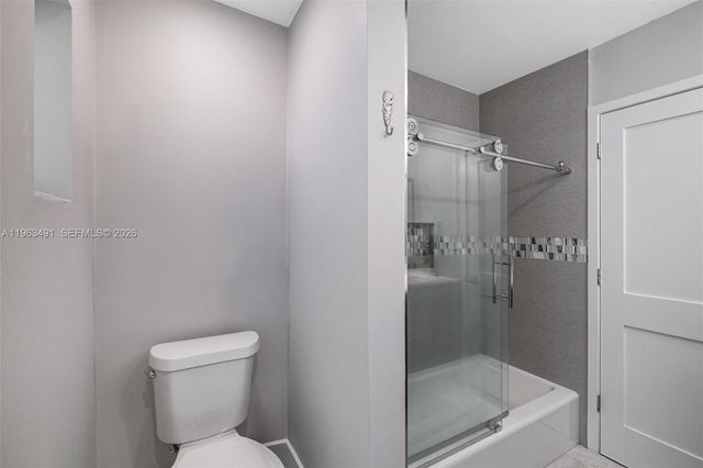 7231 SW 174th St, Palmetto Bay, FL 33157