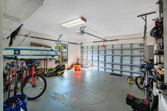 7231 SW 174th St, Palmetto Bay, FL 33157