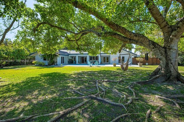 7231 SW 174th St, Palmetto Bay, FL 33157