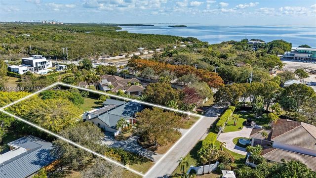 7231 SW 174th St, Palmetto Bay, FL 33157