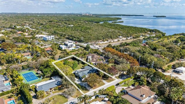 7231 SW 174th St, Palmetto Bay, FL 33157