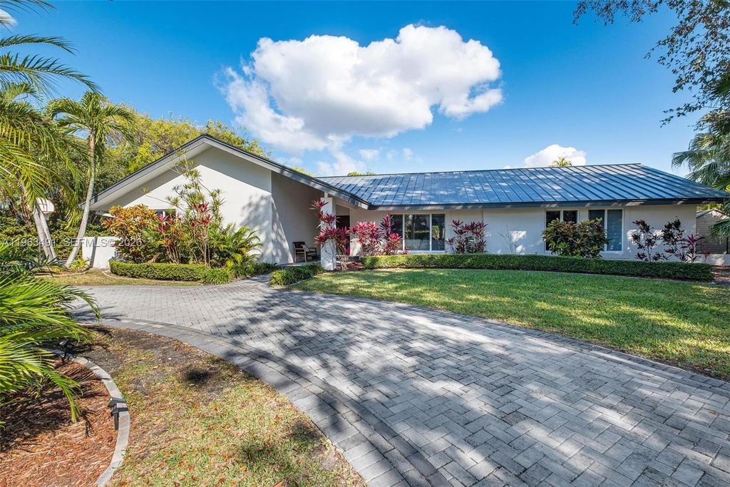 7231 SW 174th St, Palmetto Bay, FL 33157