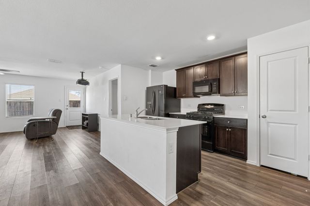 1810 River Crossing Drive, Anna, TX 75409