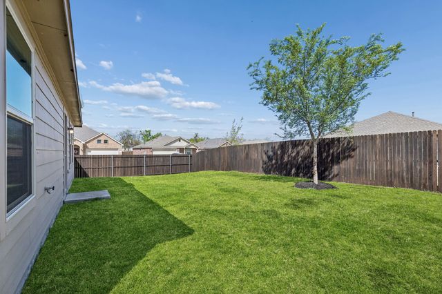 1810 River Crossing Drive, Anna, TX 75409