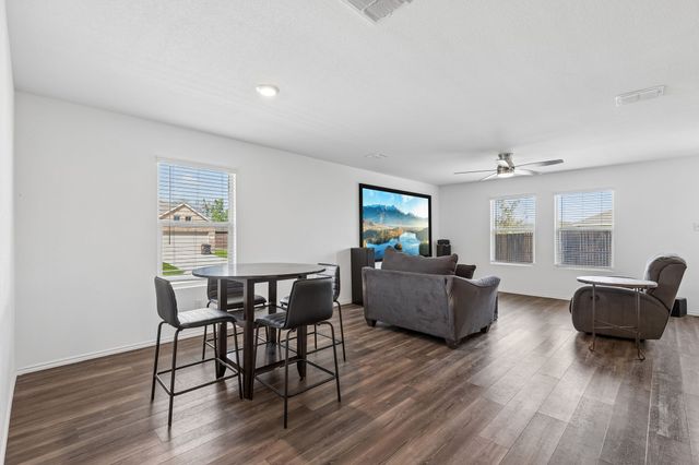 1810 River Crossing Drive, Anna, TX 75409