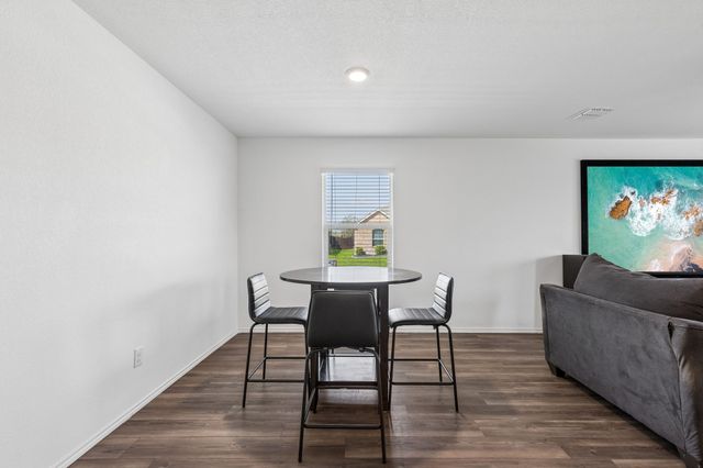 1810 River Crossing Drive, Anna, TX 75409