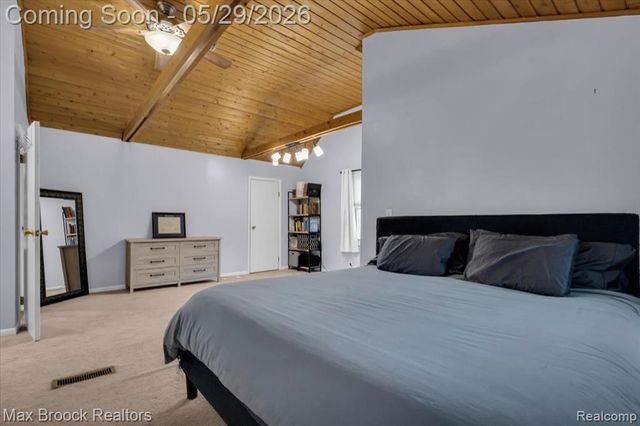 1207 Hoffman Avenue, Royal Oak, MI 48067