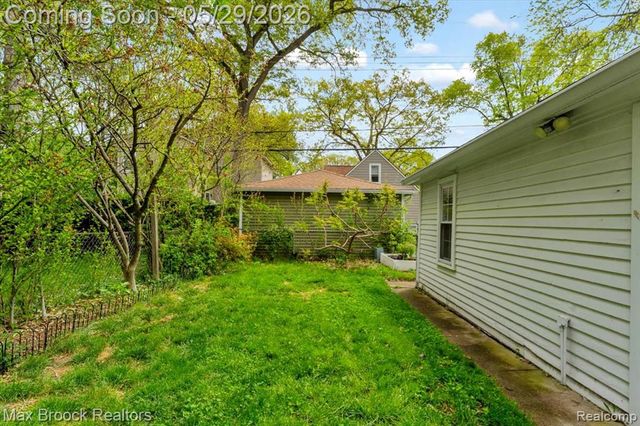 1207 Hoffman Avenue, Royal Oak, MI 48067