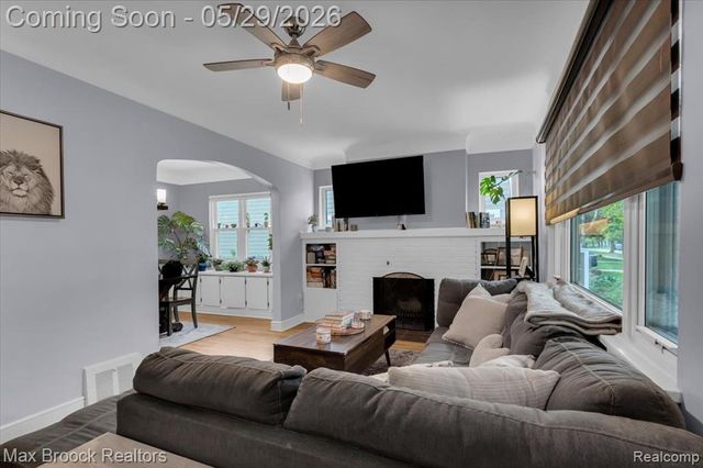 1207 Hoffman Avenue, Royal Oak, MI 48067
