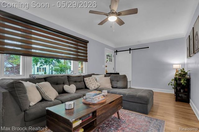 1207 Hoffman Avenue, Royal Oak, MI 48067