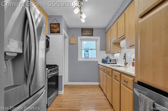 1207 Hoffman Avenue, Royal Oak, MI 48067