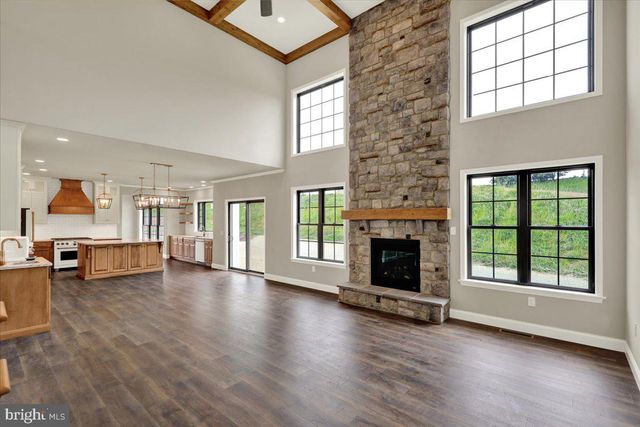 011 STARLIGHT LANE, Lebanon, PA 17046