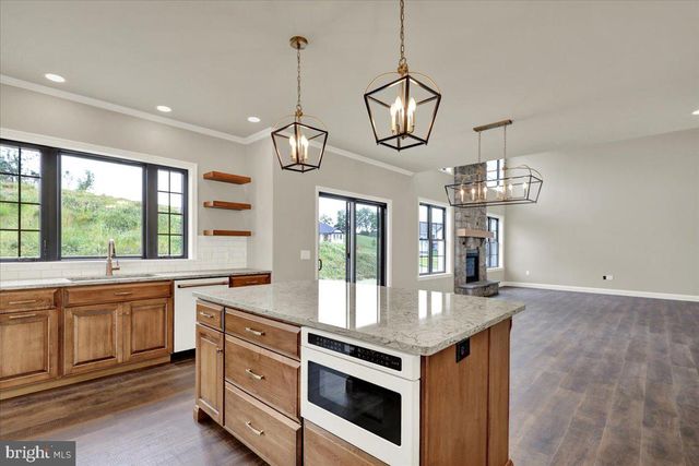 011 STARLIGHT LANE, Lebanon, PA 17046