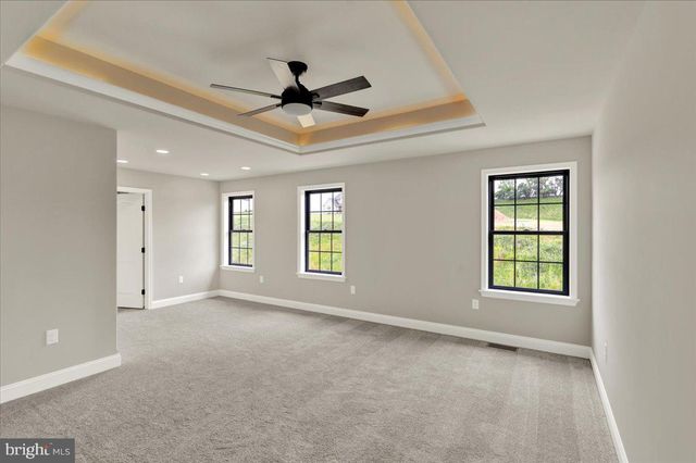 011 STARLIGHT LANE, Lebanon, PA 17046