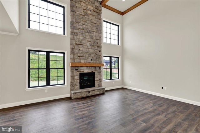 011 STARLIGHT LANE, Lebanon, PA 17046